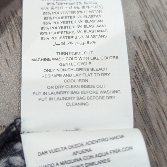 Black And White Michael Kors Jumpsuit With Gold Accents and Pockets XS - Picture 9 of 9